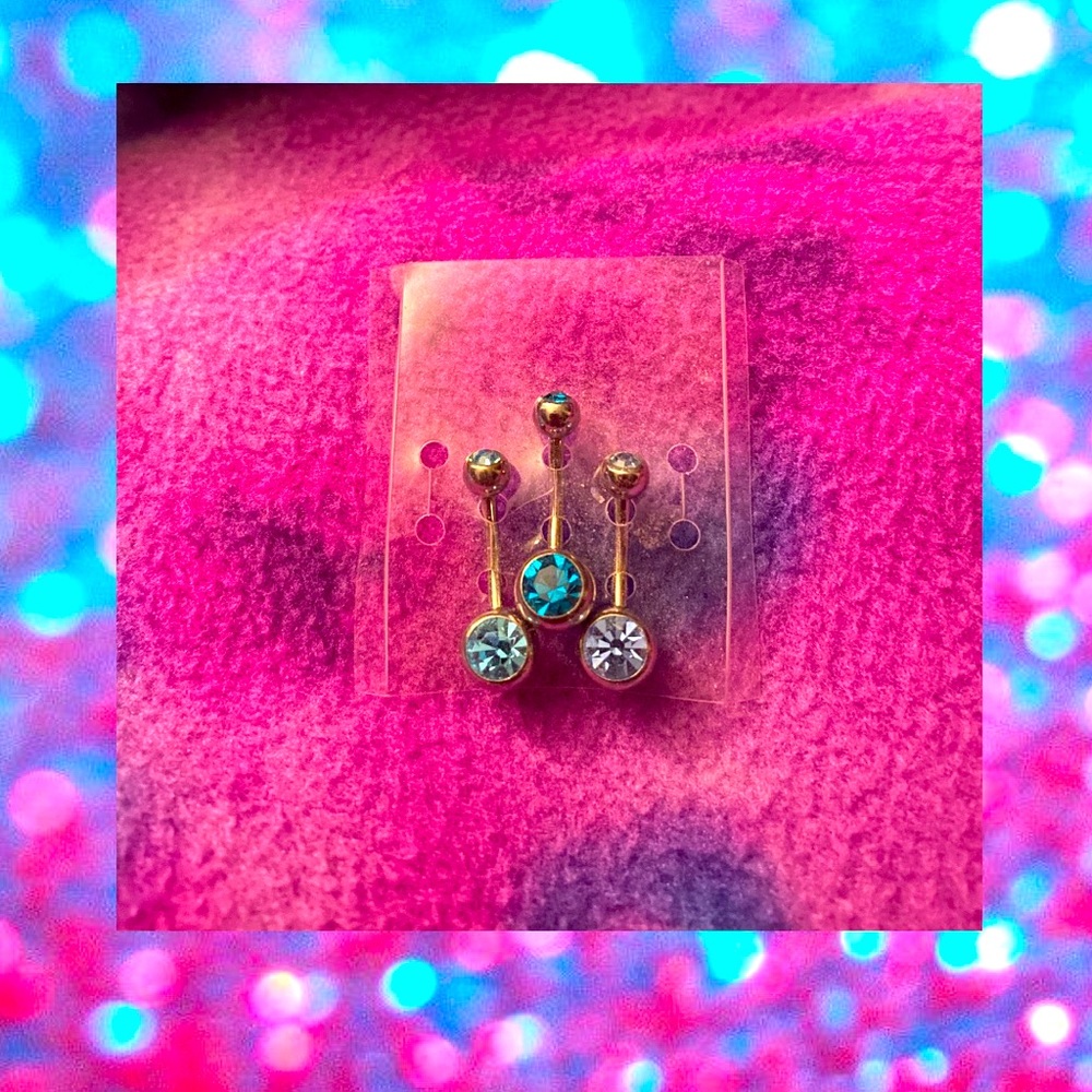 Set of 3 belly button pricings 🤍💙